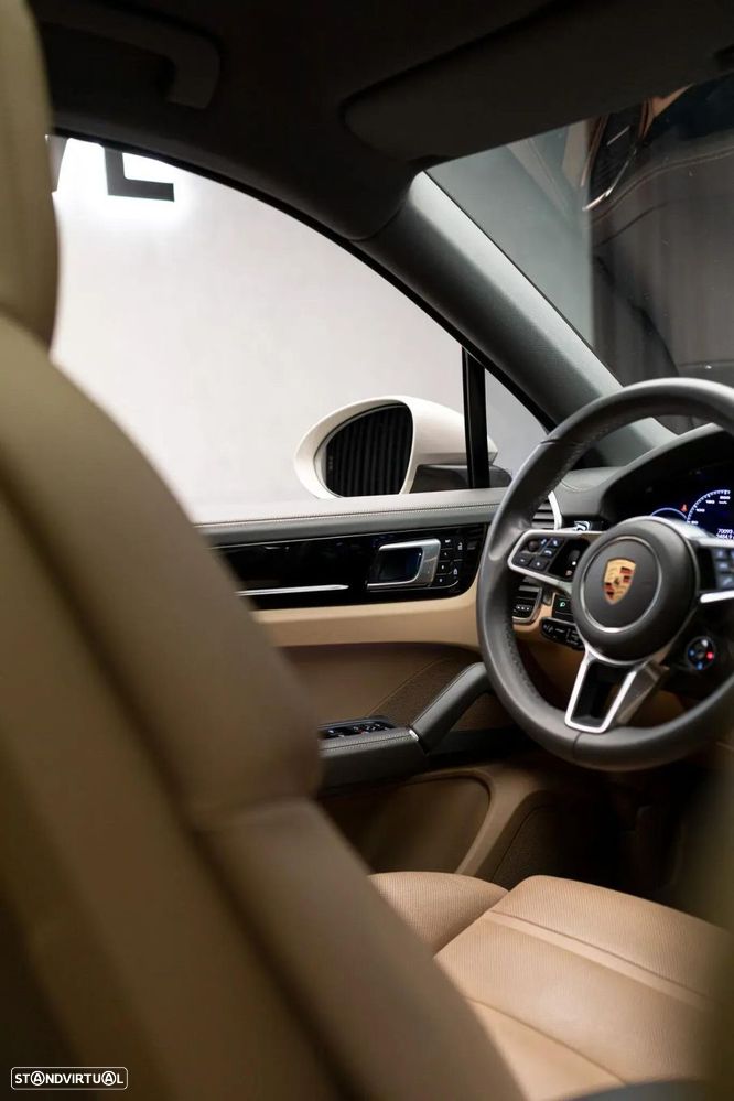 Porsche Cayenne Coupé E-Hybrid - 20