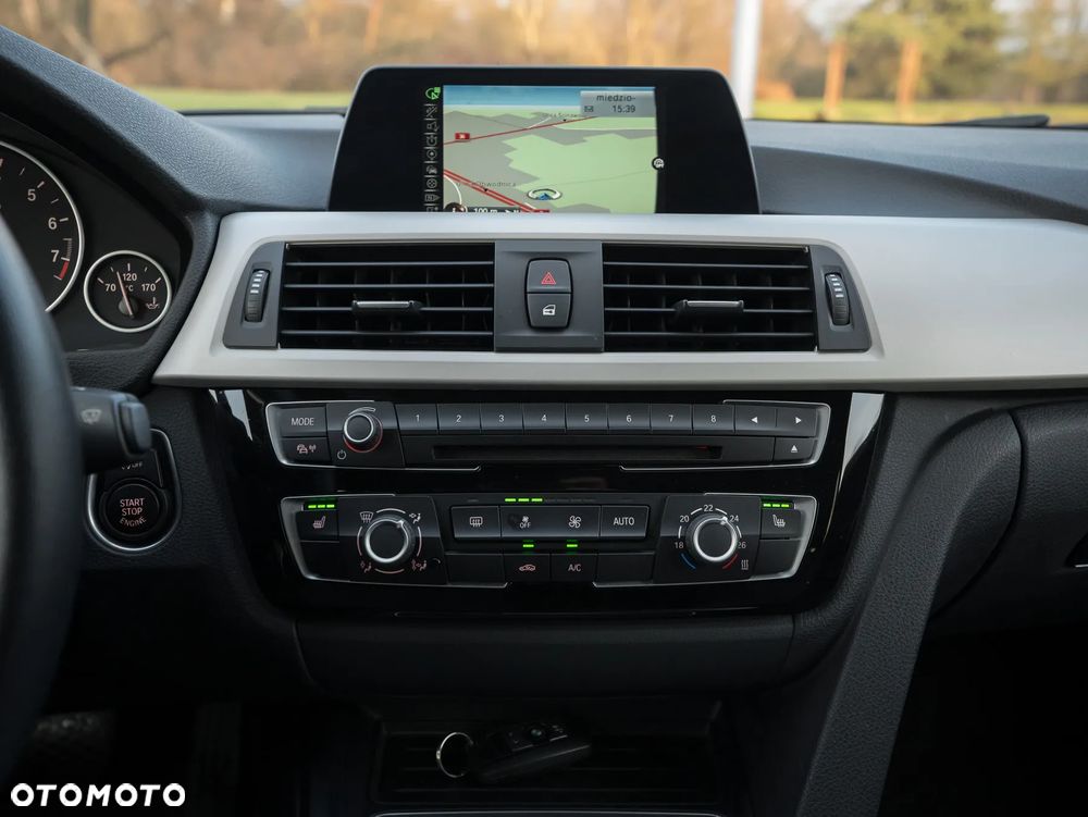 BMW Seria 3 320i Advantage - 26