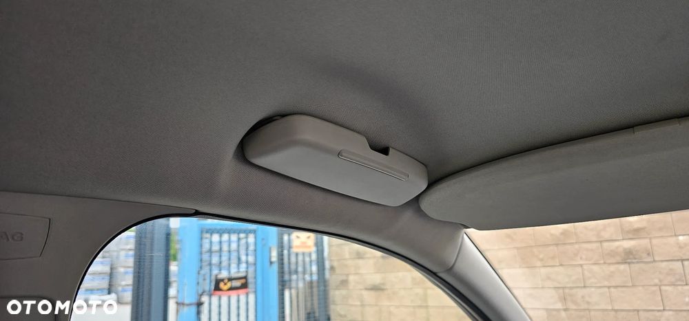 Ford Focus 1.6 Ti-VCT Titanium - 24