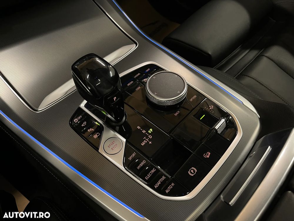 BMW X5 xDrive45e AT PHEV - 38