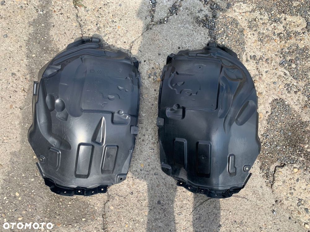 Mercedes-Benz OE A2068840300 nadkole przednie L - 3