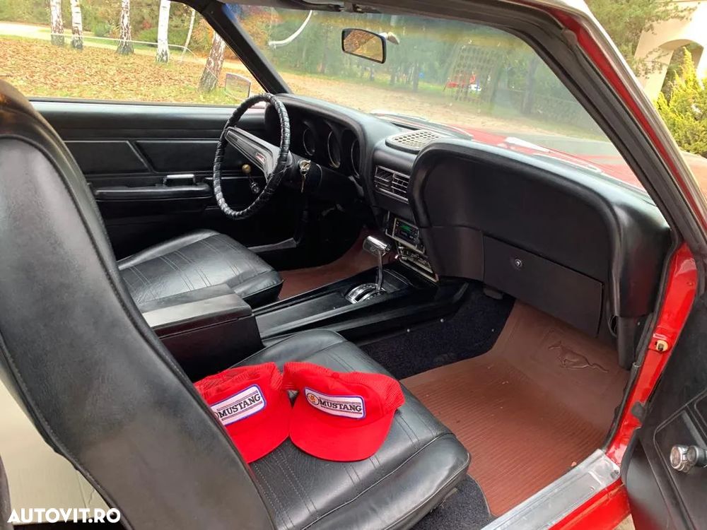 Ford Mustang - 8