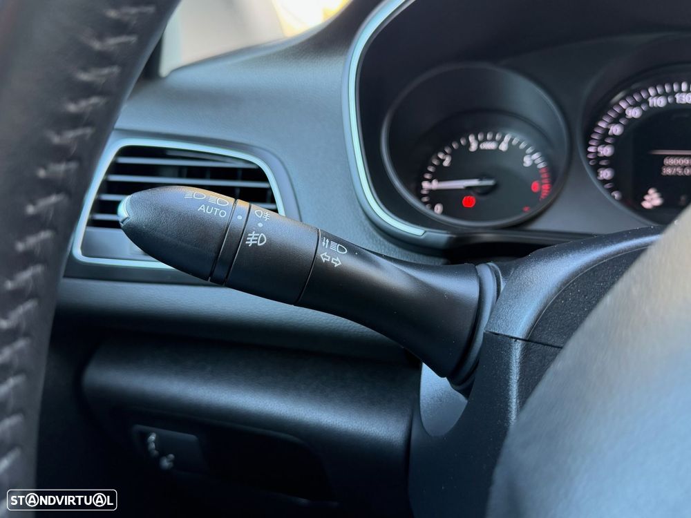 Renault Mégane Sport Tourer 1.3 TCe Limited - 17