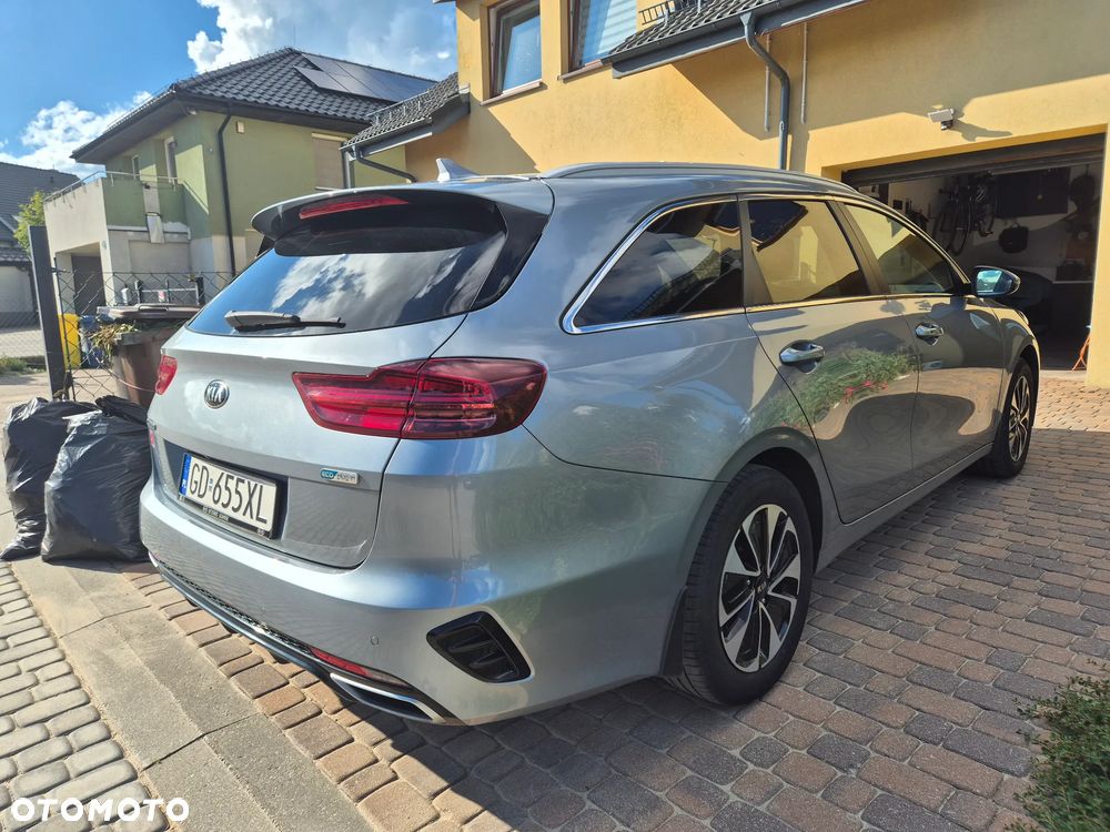 Kia Ceed 1.6 GDI PHEV L DCT - 8
