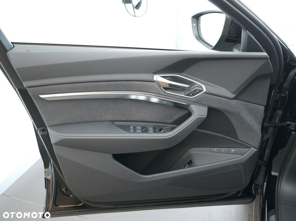 Audi Q8 e-tron - 12