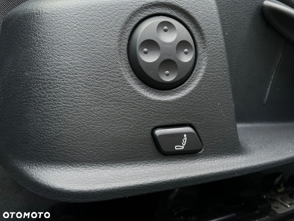 Audi A4 Avant 40 TFSI S tronic - 35