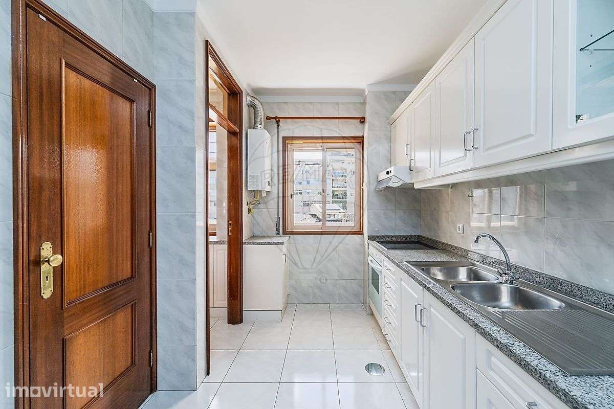 Apartamento T2 para arrendamento - Grande imagem: 2/17
