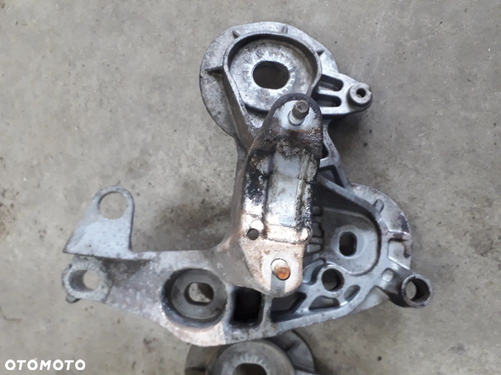 wspornik łapa mocowanie silnika lewe 4F0199351A 4F0199351N A6 C6 2.0 FSI TFSI BPJ - 2