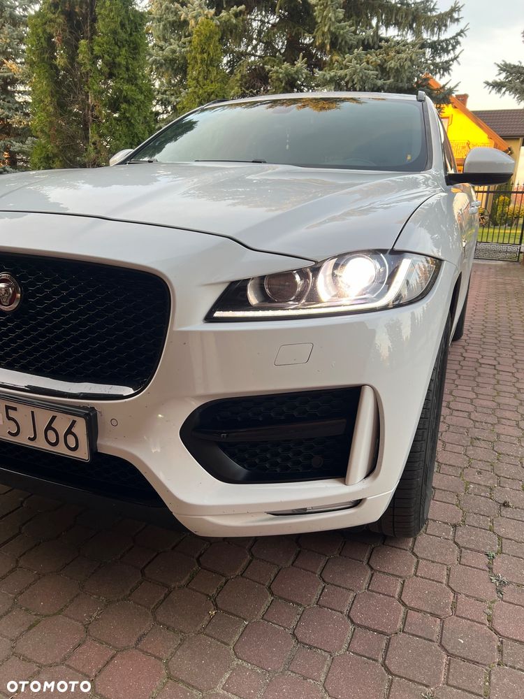 Jaguar F-Pace 2.0 i4D AWD R-Sport - 13