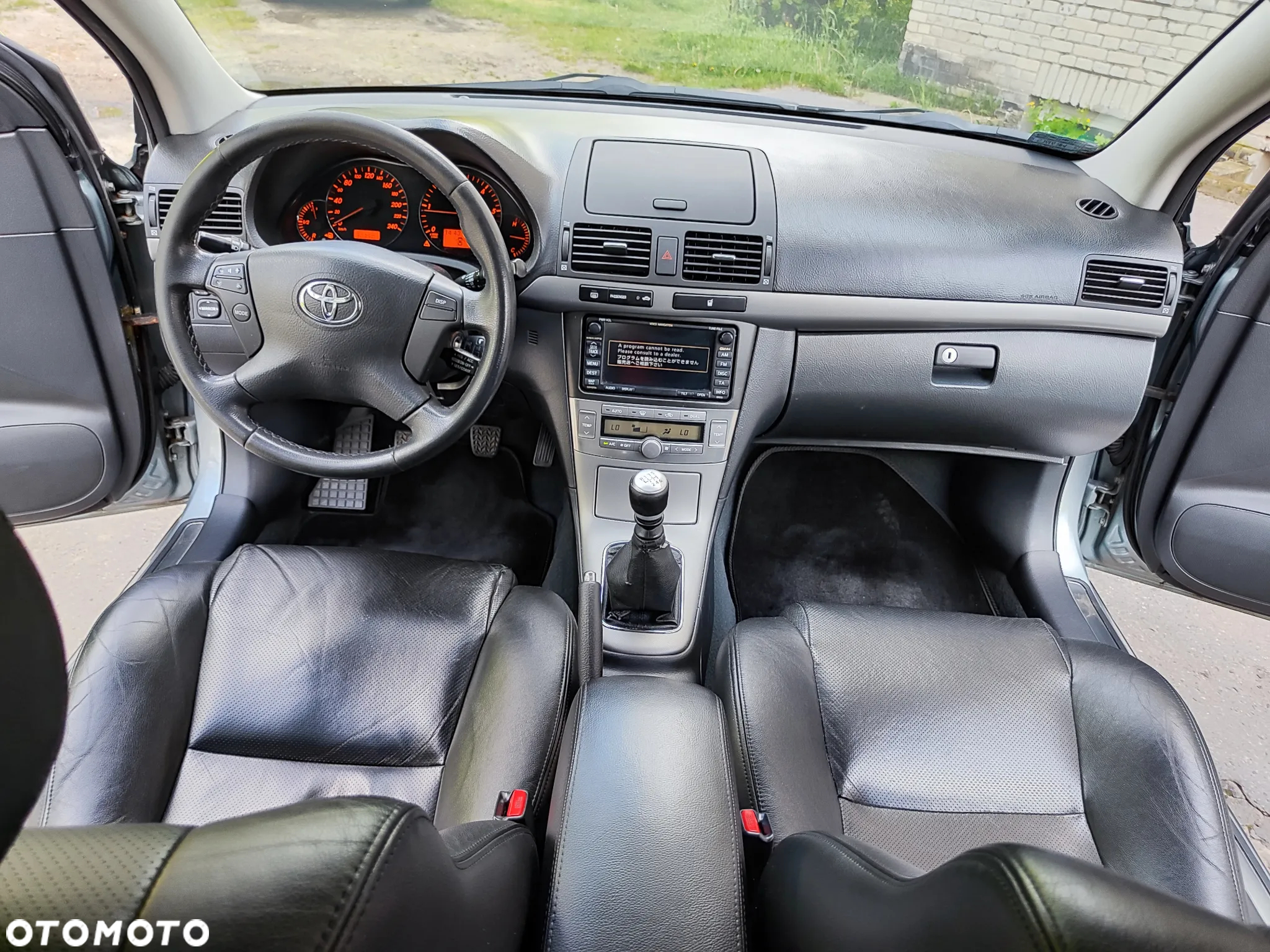 Toyota Avensis 2.2 D-4D Executive - 25