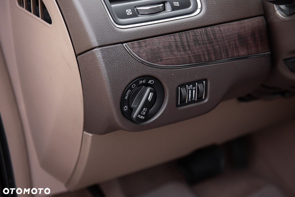 Lancia Voyager 2.8 Multijet 16v Platinum - 17