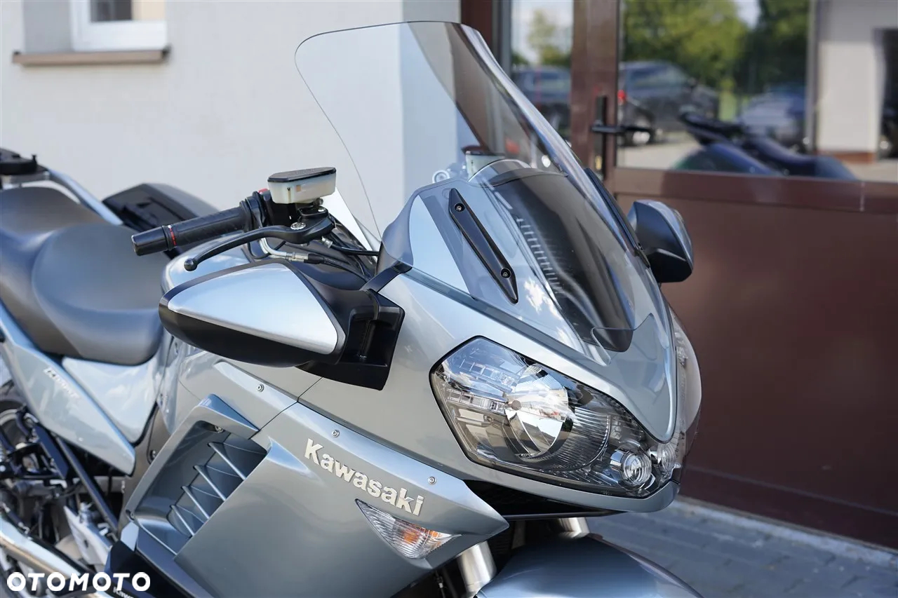 Kawasaki GTR - 13