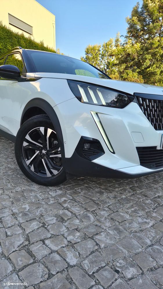 Peugeot 2008 1.2 PureTech GT EAT8 - 21