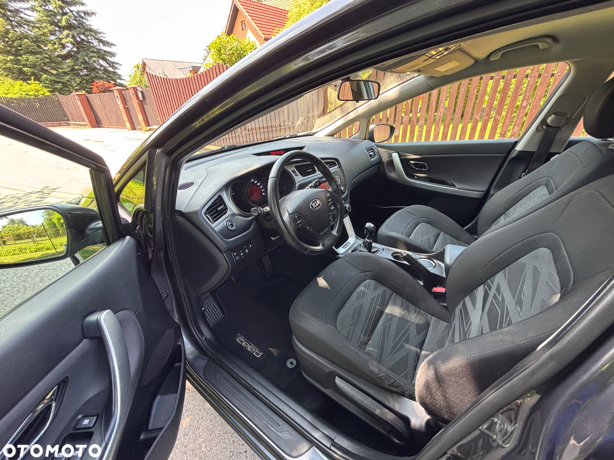 Kia Ceed 1.6 CRDi 128 Dream Team Edition - 15