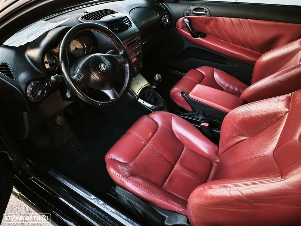 Alfa Romeo GT 1.9 JTD M-JET Blackline - 10