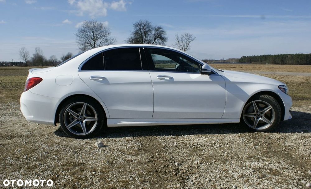 Mercedes-Benz Klasa C 300 9G-TRONIC - 5