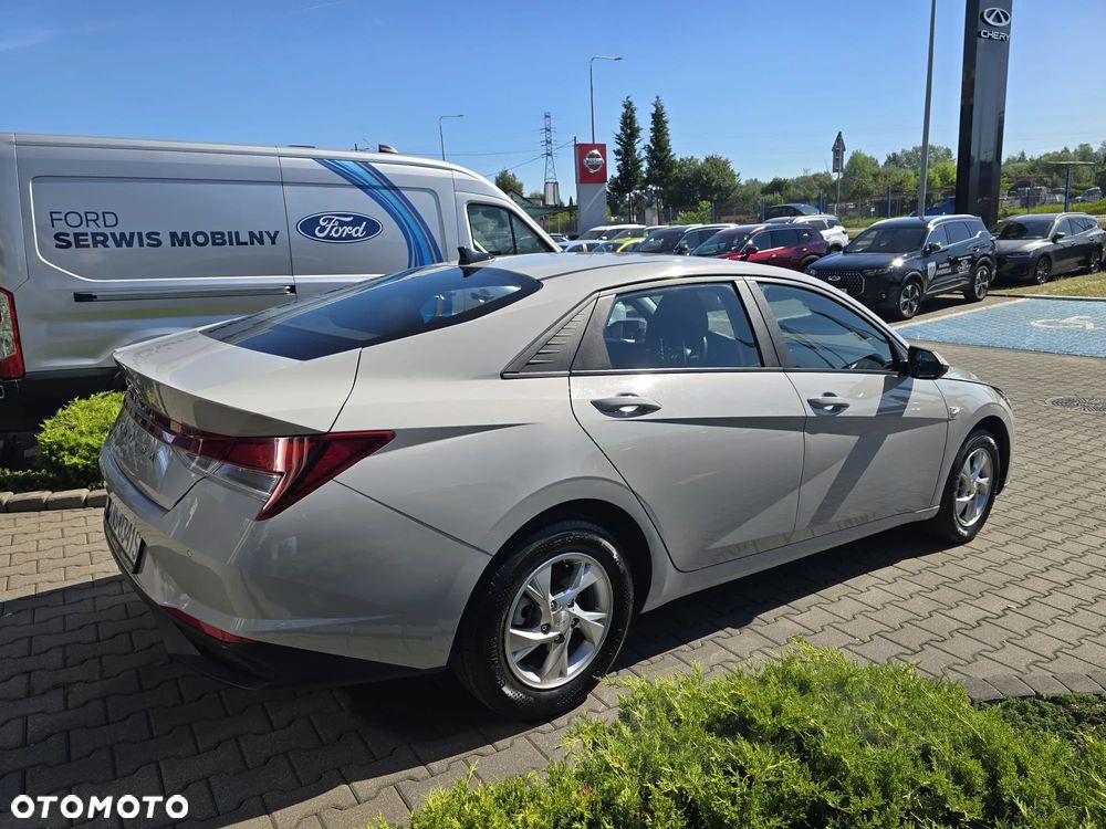Hyundai Elantra 1.6 Smart - 4