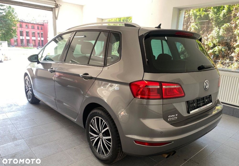 Volkswagen Golf Sportsvan - 25