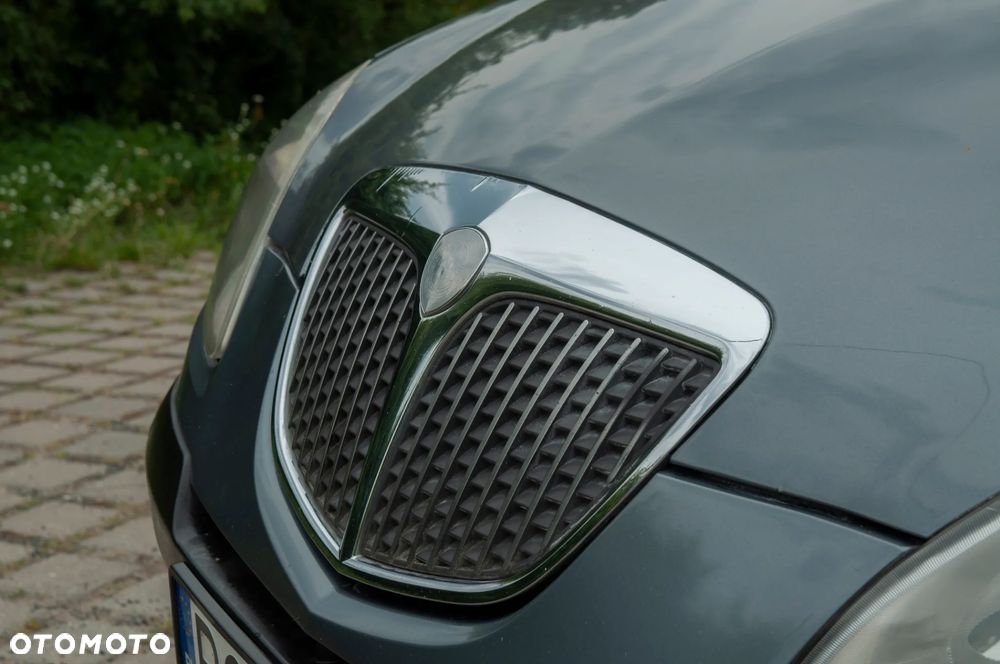 Lancia Ypsilon 1.2 16v Class - 22