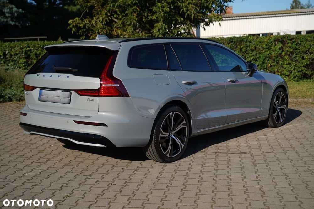 Volvo V60 B4 B Ultra Dark - 4