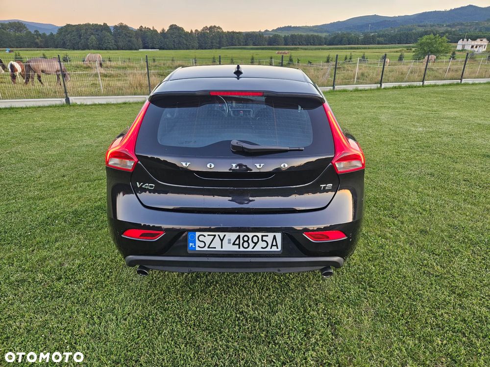 Volvo V40 T2 - 8