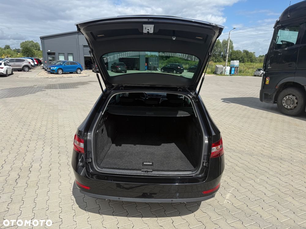 Skoda Superb 2.0 TDI 4x4 DSG Premium Edition - 8