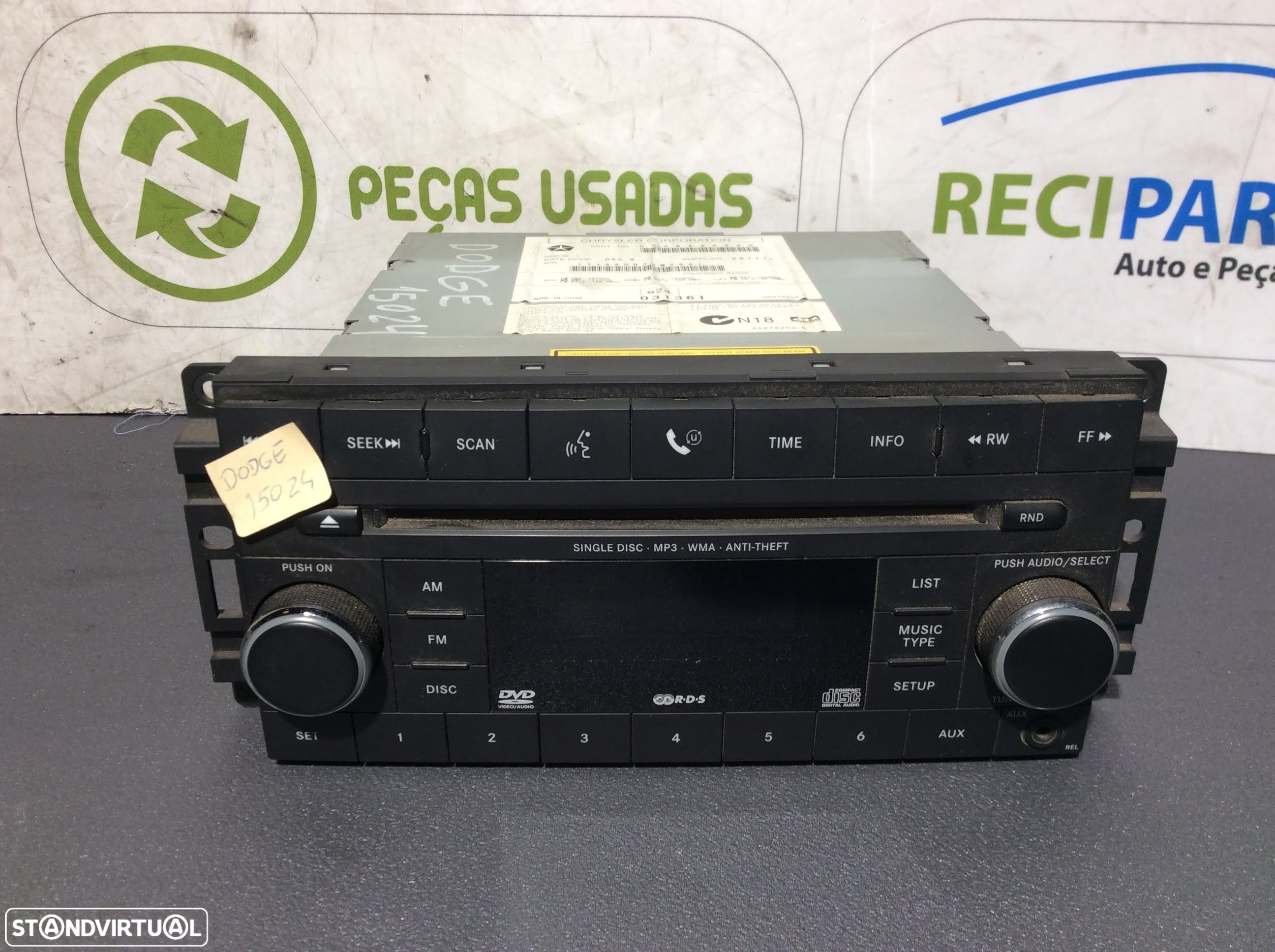 Radio Dodge Chrysler 05064945AD - 1