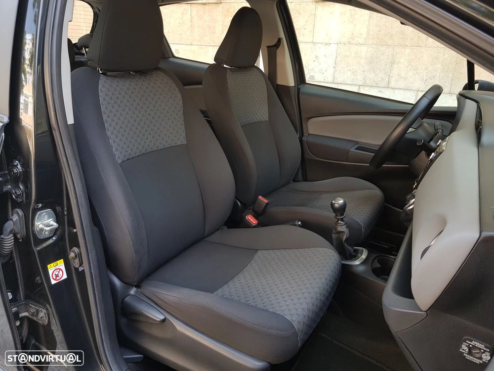 Toyota Yaris 1.4 D-4D Sport+Navi - 37