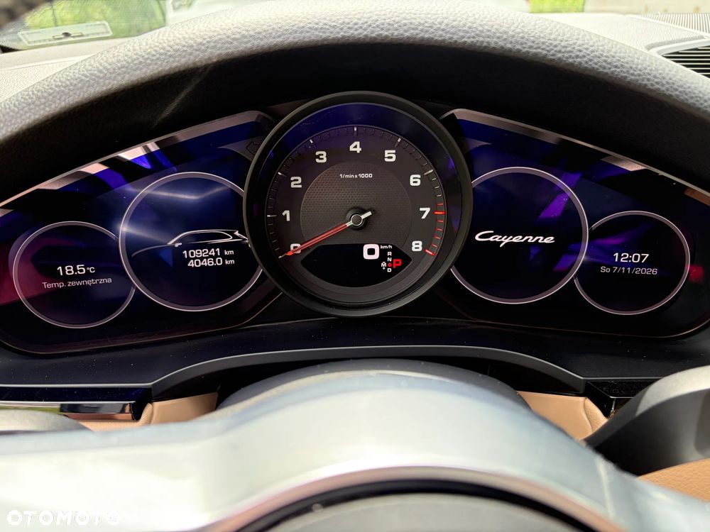Porsche Cayenne Platinum Edition - 16