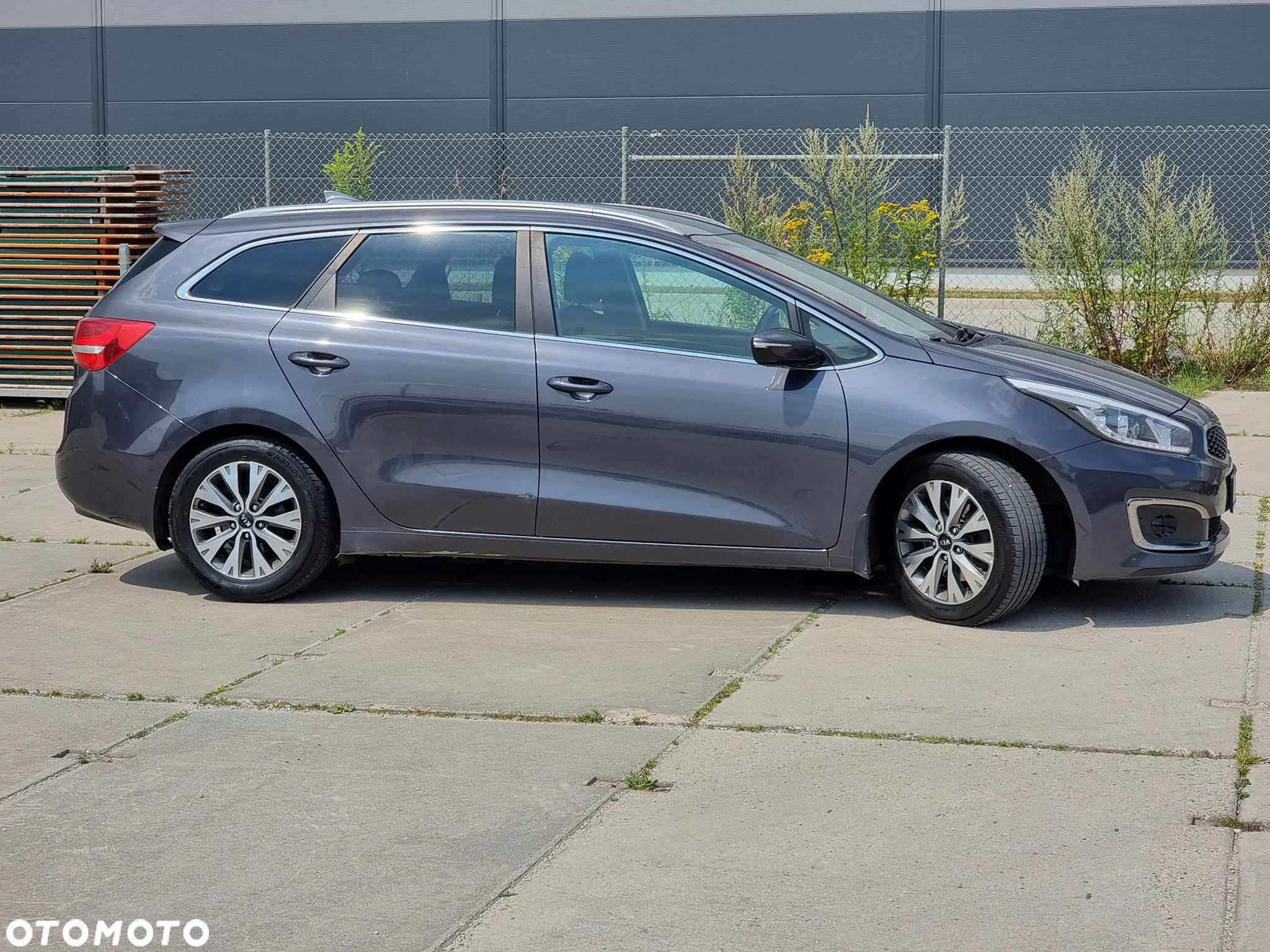 Kia Ceed Cee'd 1.6 CRDi L - 4