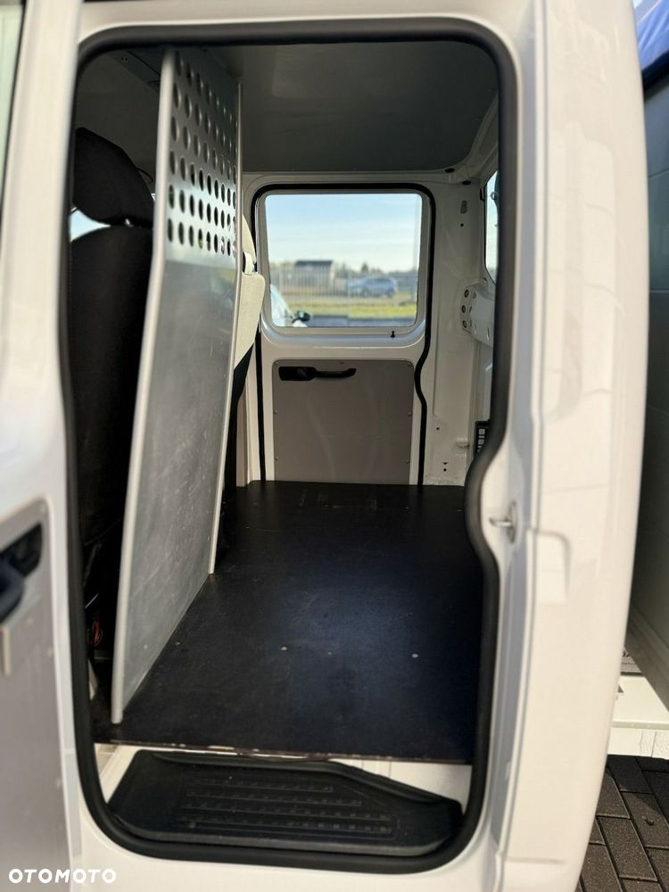 Volkswagen Transporter - 21