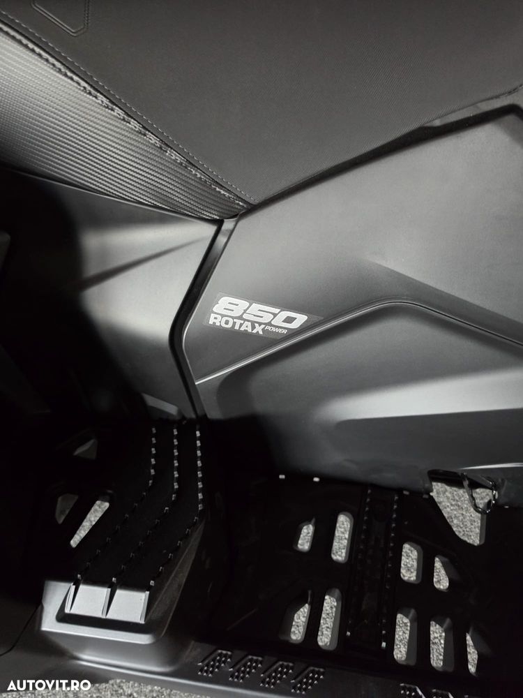 Can-Am Outlander Max - 2