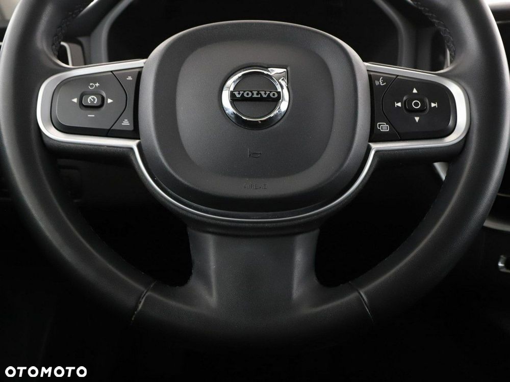 Volvo XC 60 B4 D Geartronic Momentum Pro - 22