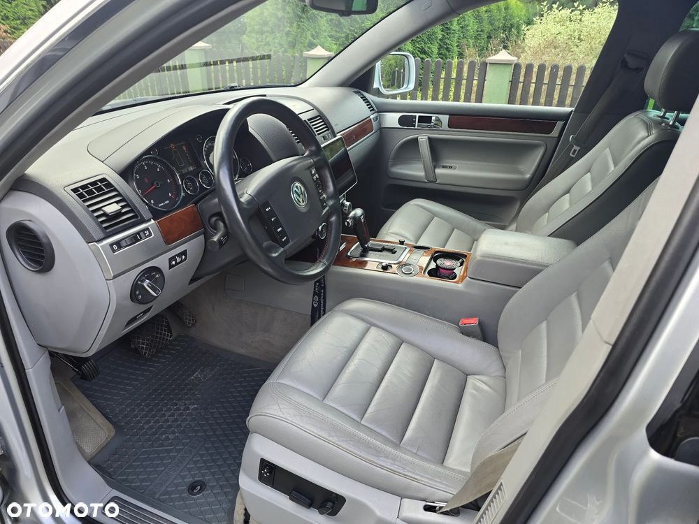 Volkswagen Touareg 2.5 R5 TDI Tiptr - 19