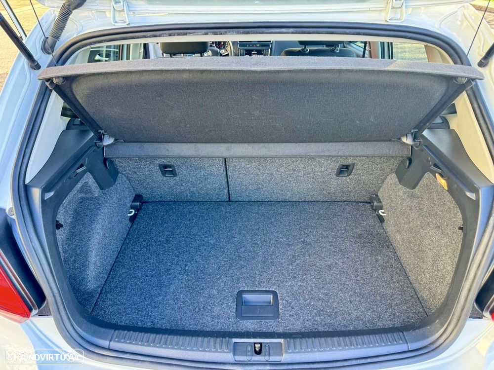 VW Polo 1.0 Confortline Nav - 16