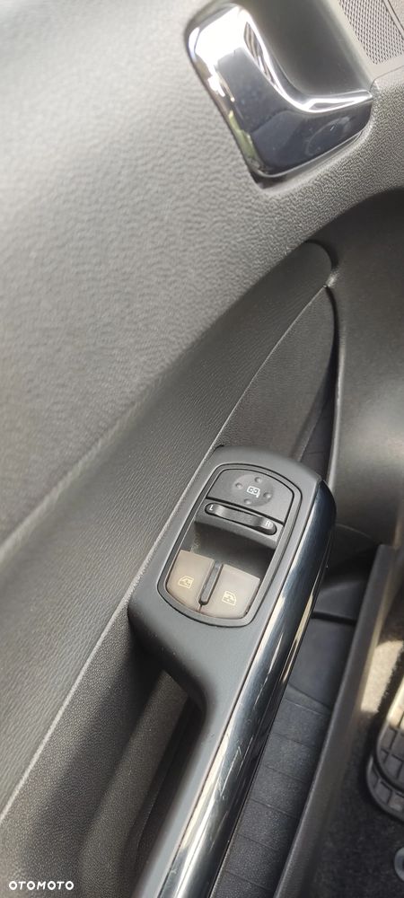 Opel Corsa 1.2 16V Cosmo - 18