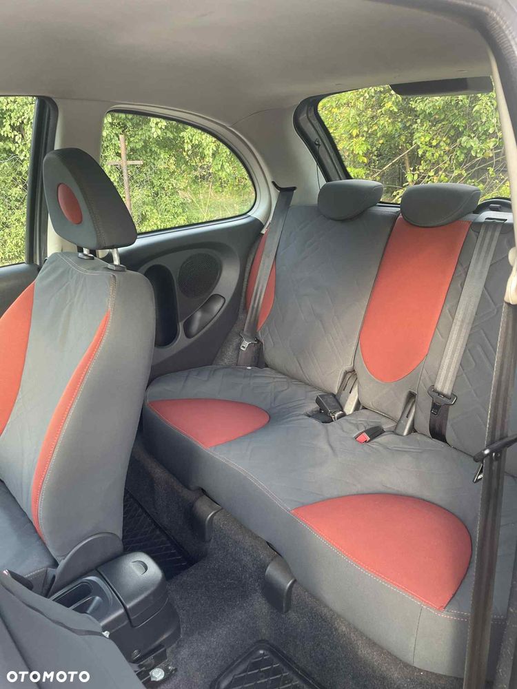 Nissan Micra - 10
