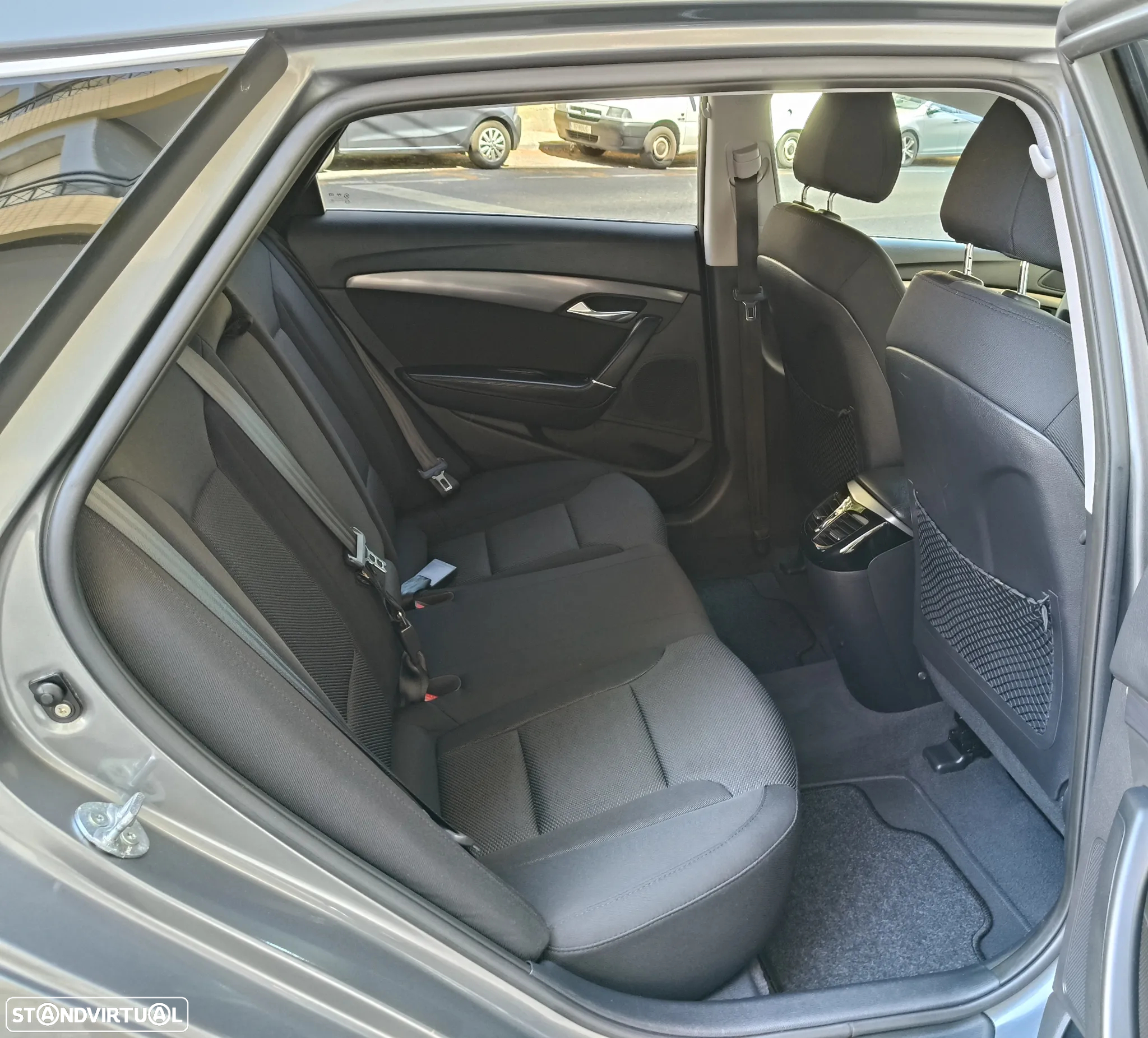 Hyundai i40 SW 1.7 CRDi Blue Comfort - 22