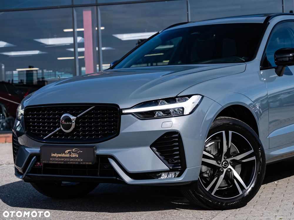 Volvo XC 60 B4 D Plus Dark - 8
