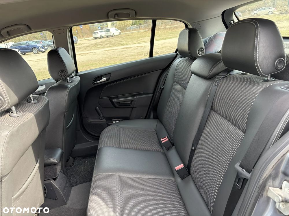 Opel Astra 1.6 Cosmo - 9