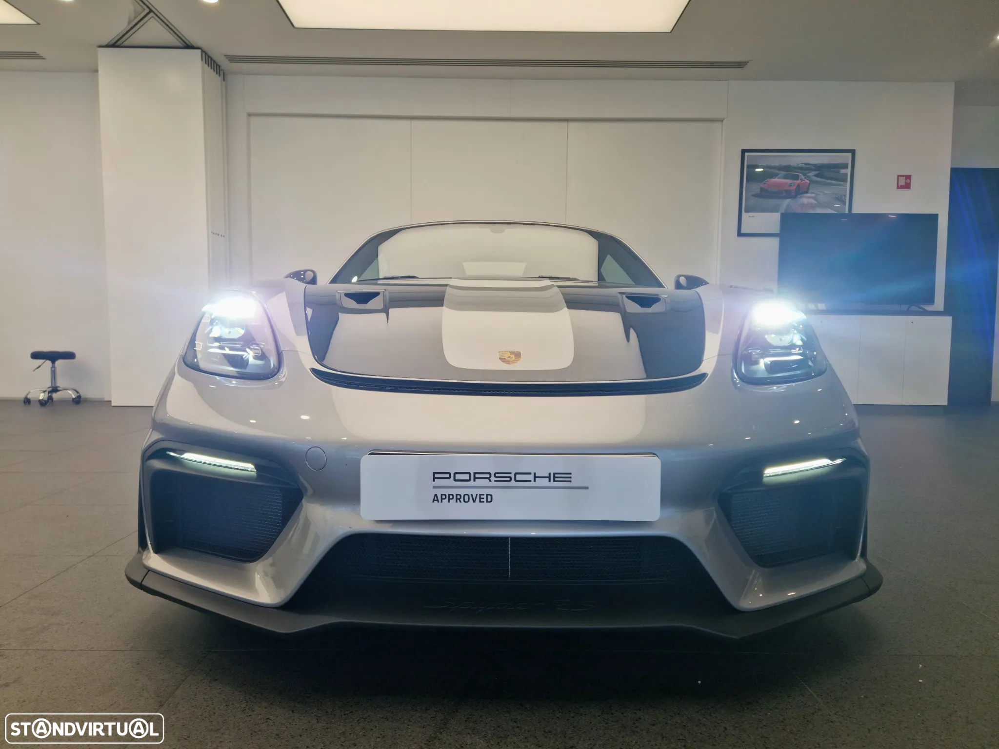 Porsche 718 Spyder RS - 10