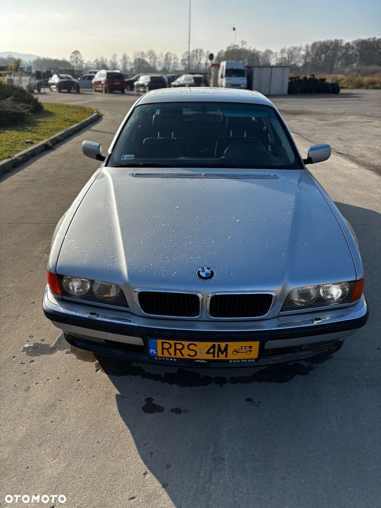 BMW Seria 7 740i - 9