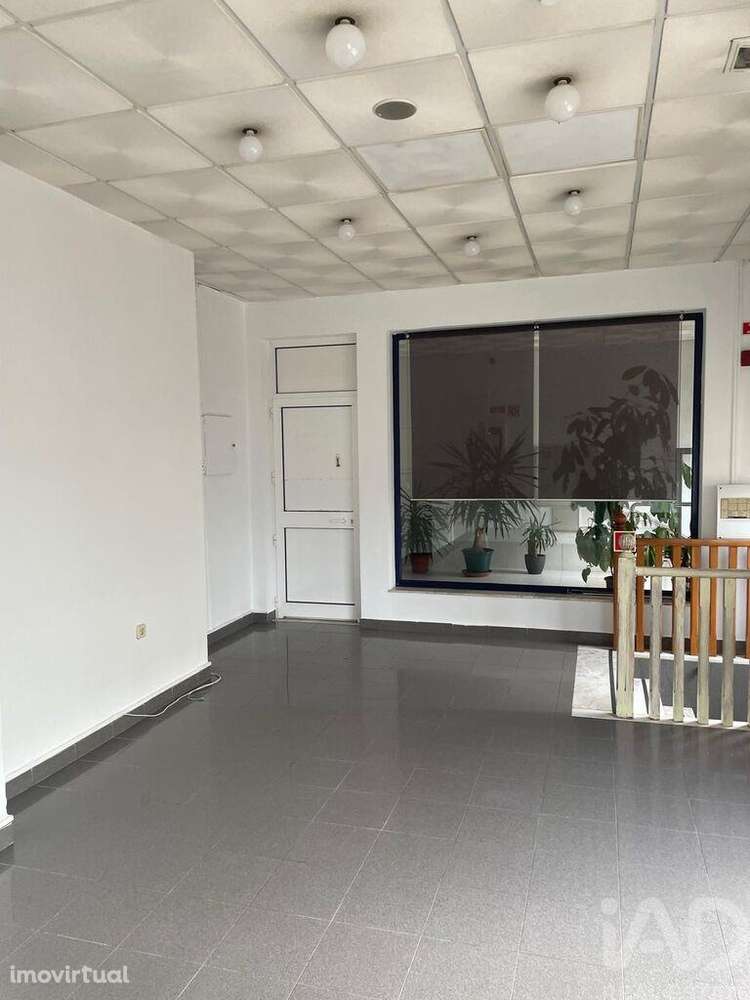 Loja / Estabelecimento Comercial em Pinhal Novo de 28,00 m2 - Grande imagem: 2/6