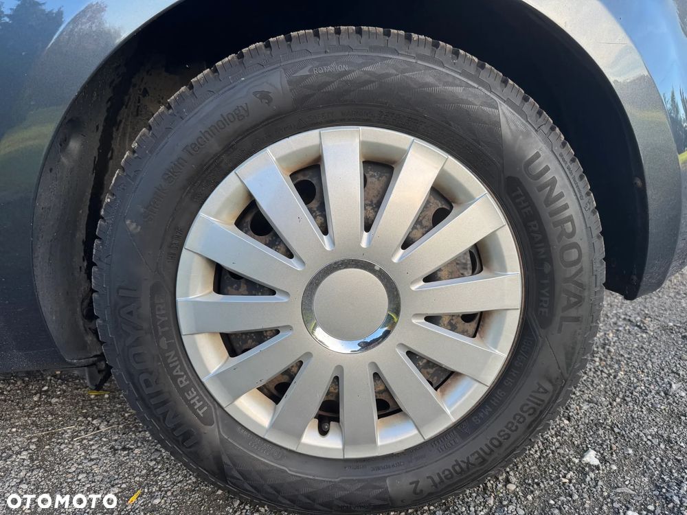 Kia Ceed - 21