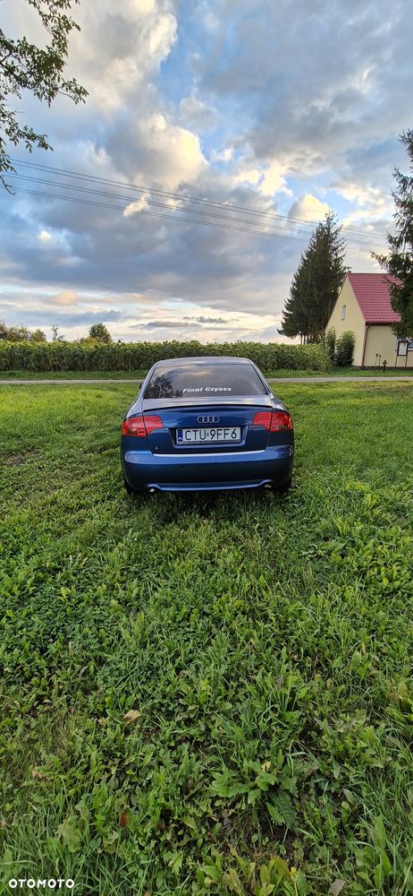 Audi A4 Limousine - 5