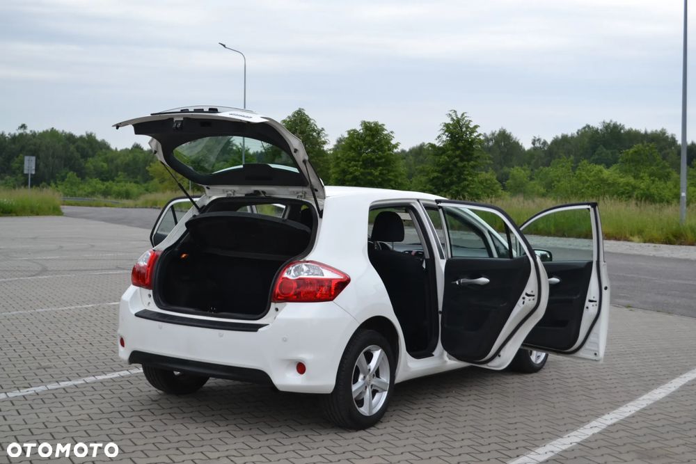 Toyota Auris 1.4 D-4D - 18