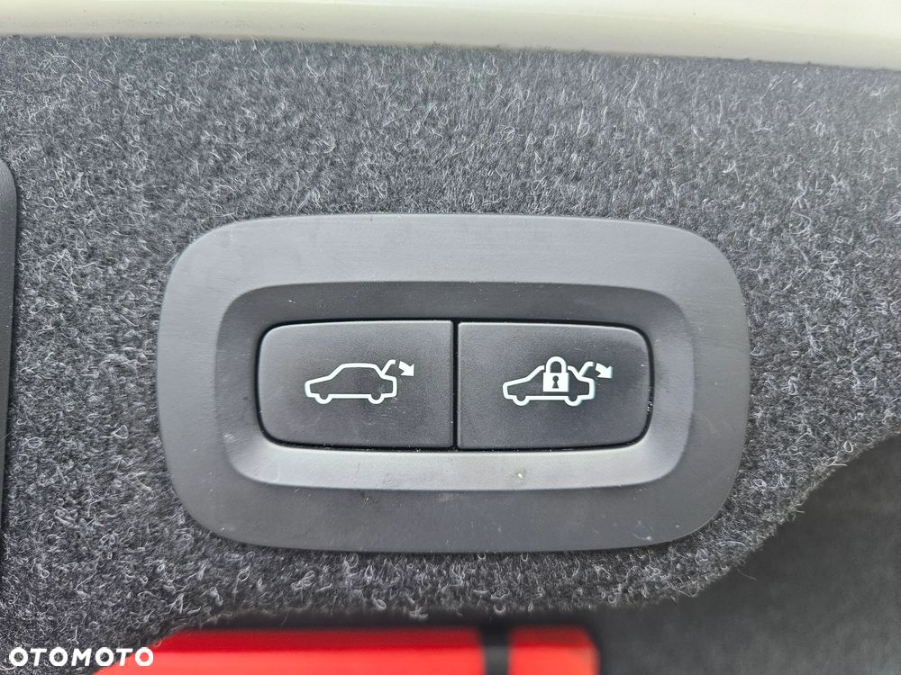 Volvo S90 T8 Recharge AWD Geartronic Inscription - 32