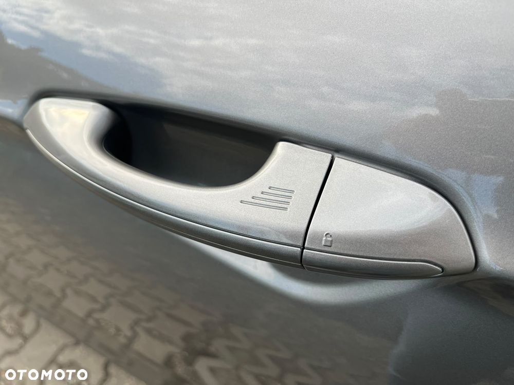 Ford Mondeo 2.0 TDCi Titanium - 34