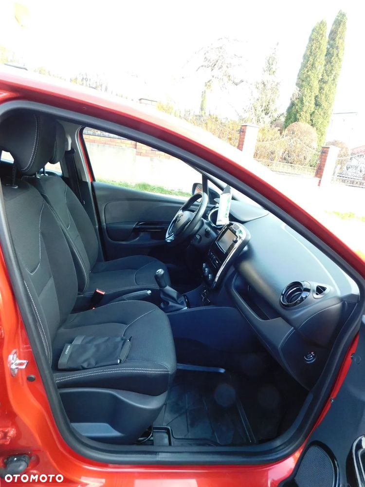 Renault Clio 1.2 16V 75 LIMITED - 15