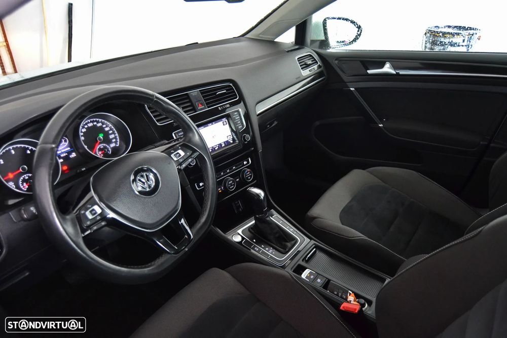 VW Golf Variant 1.6 TDi Highline DSG - 12